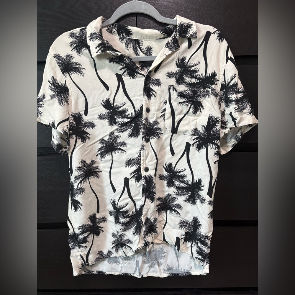 Palm Tree Print Button-Up Shirt